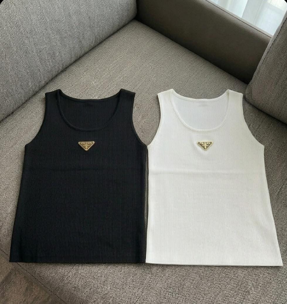 Ribbed Emblem Tank